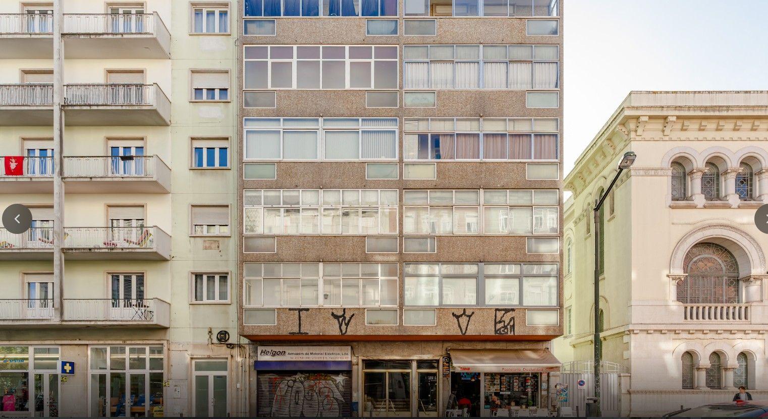 T1 com amplo terraço à Gomes Freire - Lisboa - Image 19